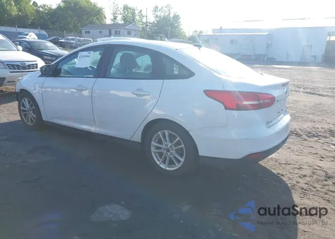 2016 Ford Focus Se z USA, uszkodzony, nr VIN 1FADP3F22GL231049